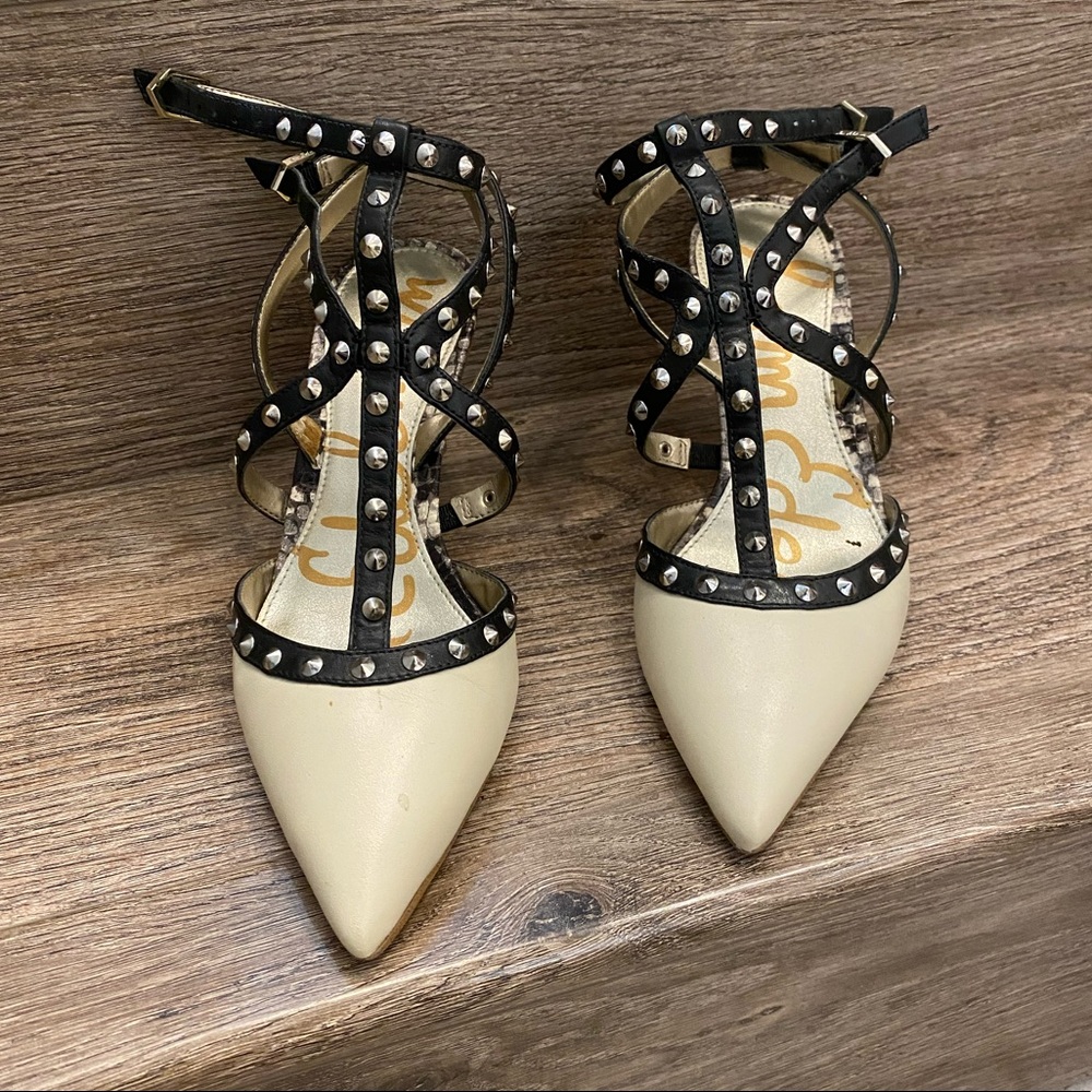 Heels - Picture 2 of 3